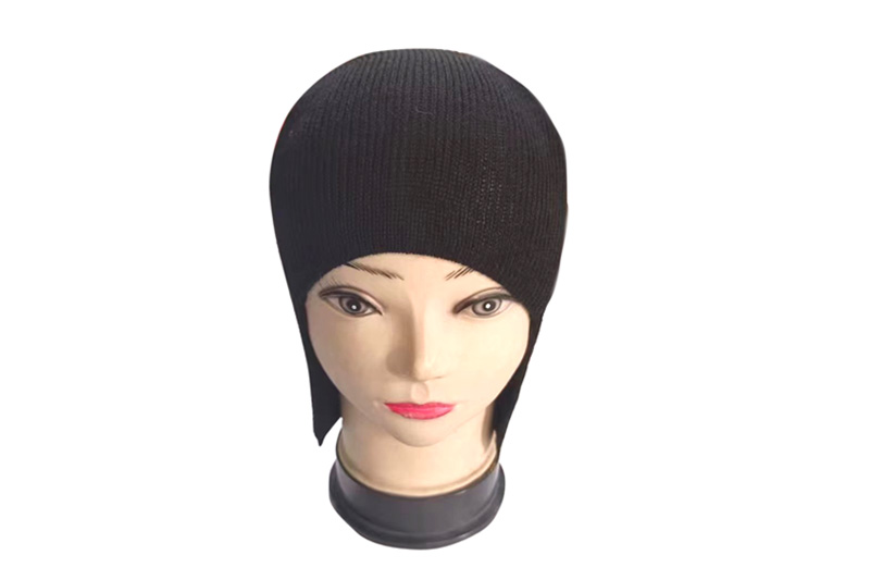 EXBE23000 Schwarze Acryl-Strickmütze, tragbar unter einem Helm
   