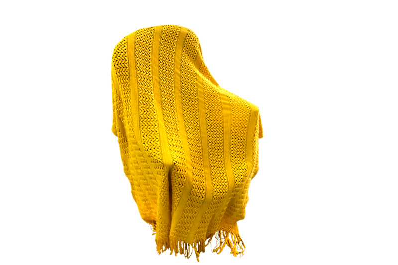 EXOS23002 Bequeme Strickdecke aus gelbem Acryl
   