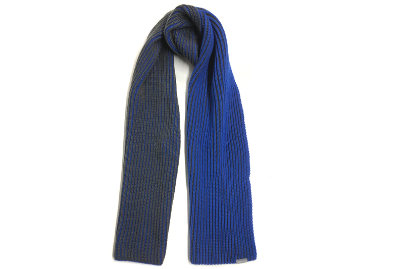 EXKS23011 Blauer und schwarzer modischer Strickschal aus Acryl 
   